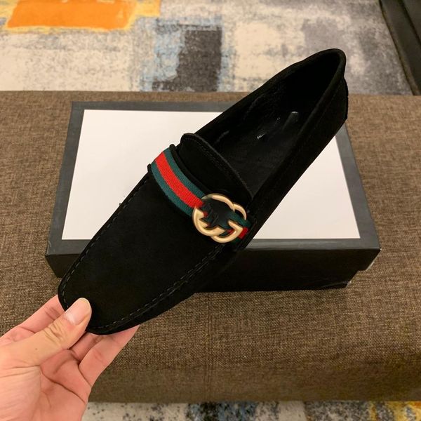 

2020 new fashion style embroidered men's casual red gold rubber trainer casual shoes, Black;red