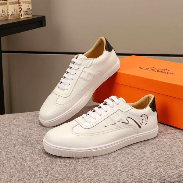 

size38-44 with box,r luxury leather casual sports shoes, fashionable quicker sneakerss, comfortable, versatile and breathable,cc