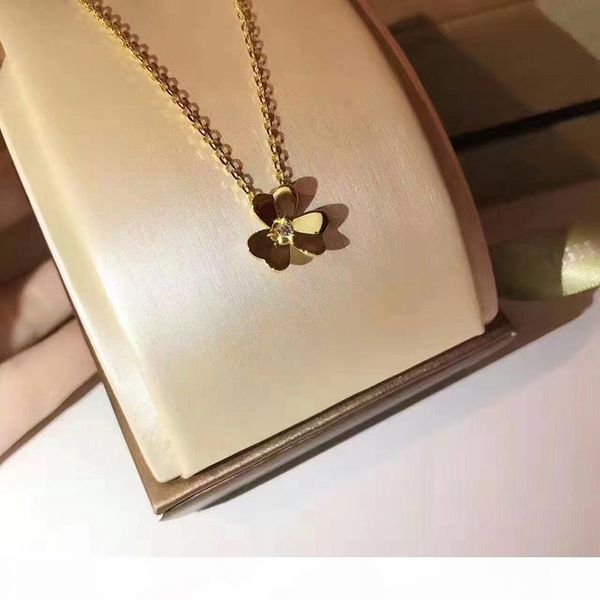 

l brass material paris design bracelet with flower and diamond decorate single bracelet necklace ring earring for women and mother, Black