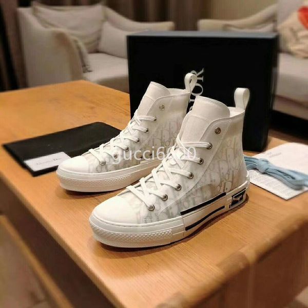 

the new men's knitted sneakers luxury oversized sneakers light rubber soles 3d sneakers ladies large three superstar designer shoes, Black;red