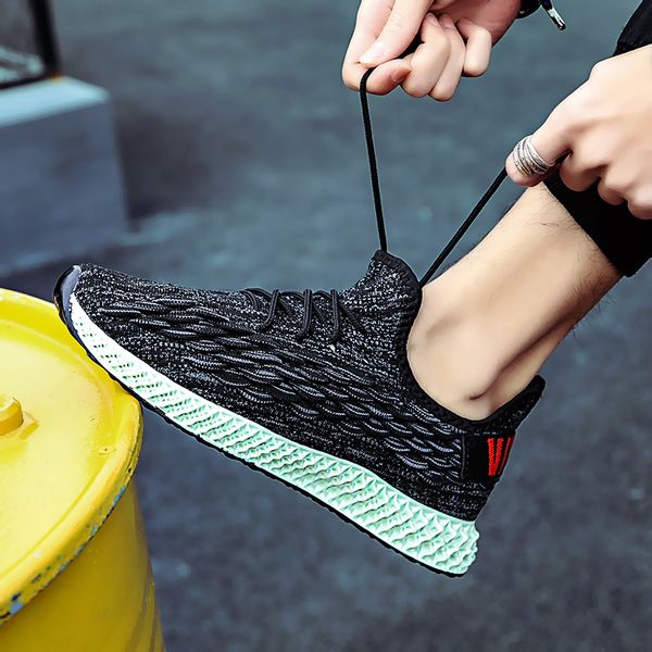 

2020 catwalk daddy shoes flying woven sports shoes mesh breathable casual men's