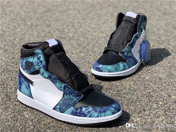 

new release air aauthentic 1 high og retro wmns tie-dye basketball shoes aurora green woman man sports sneakers cd0461-100 with box