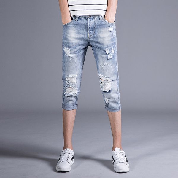 

wholesale 2020 capri pants denim shorts male korean casual students summer light blue thin slim ripped hole capric pants