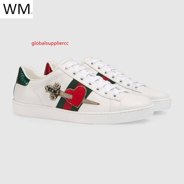 

small white shoes flat bottom couple casual jogging shoes sneakers dress shoes skate dance ballerina flats loafers espadrilles, Black;green