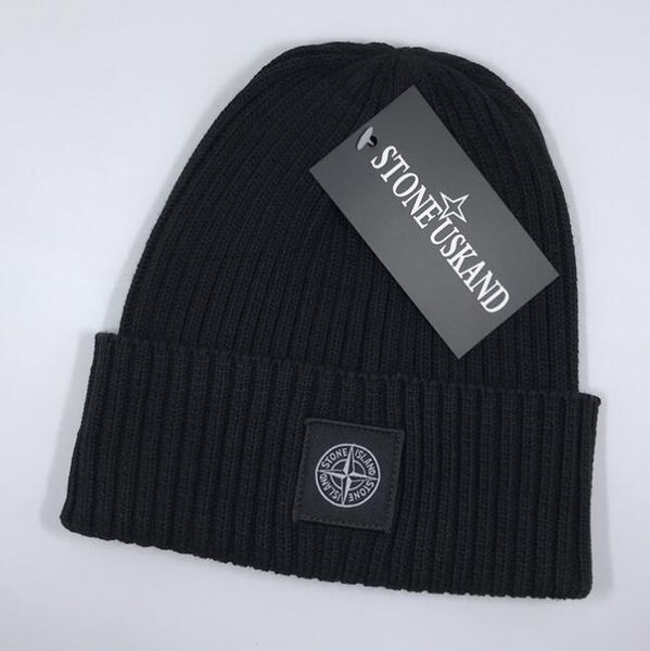 

2020 fashion mens women designer cp hats company knitted skull cap embroidery badge outdoor sports wool beanie skull caps, Blue;gray