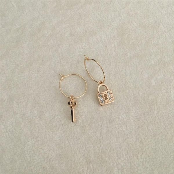 

lovely women earring gold color plating clear stone lock and key charm hoop earrings, Golden;silver