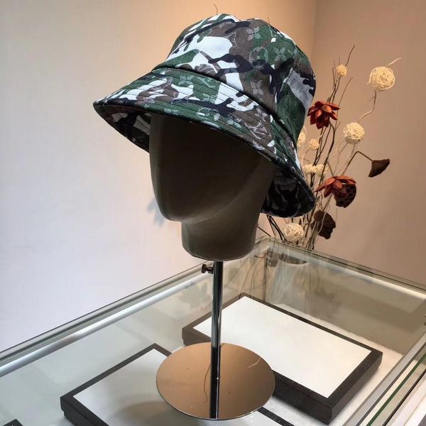 

2020 new high version men's camouflage fisherman hat classic letter sunscreen shading cap wild sun hat, Golden;silver