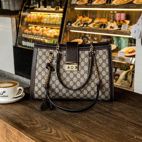 

women 2020 new style atmospheric all-match large shoulder capacity fashion chain bag portable shoulder bag