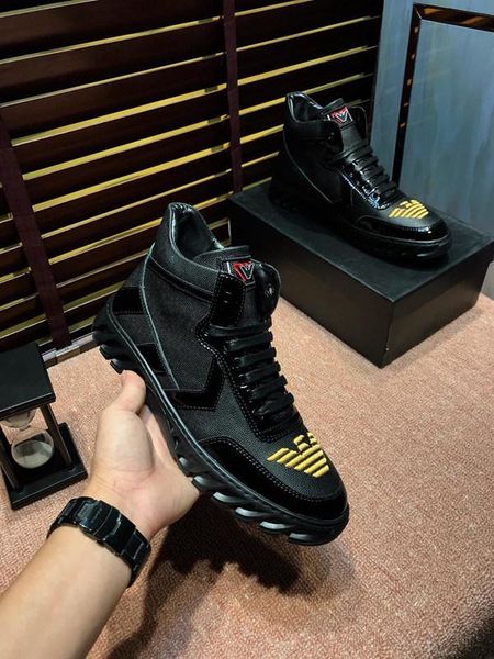 

2020o luxury high-end leather embroidered printed high-casual men's short boots, high-end fashion wild lace-up outdoor sports shoes, Black