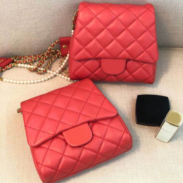 

the 7a high-end custom quality of the latest double bag leaves an explosive bag design with a chain forming a naturally decorated chest