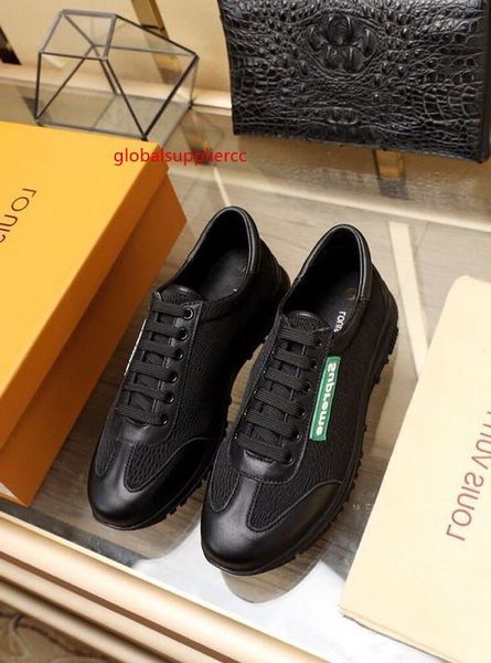 

горячая продажа классические черные ботинки мужчины платье ботинок бездельников водители пряжки кроссовок сандалий, Black;green