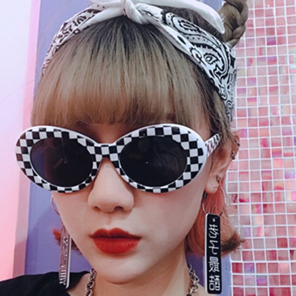 

2020 new fashion personalized oval grid sun men's and women's sunglasses fashion street sun glasses, White;black