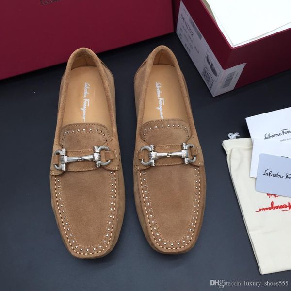 

2020 latest orange leather casual shoes men casual shoes fashion trend comfortable shoe size 39-44 type 39745400596a