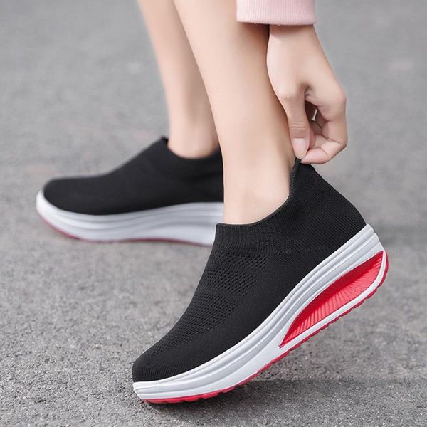 

light sneakers women running shoes women breathable mesh slip-on shoes woman sports 2020 zapatillas mujer deportiva #4
