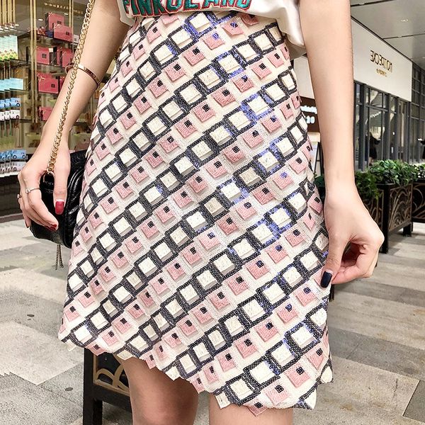 

2020 лета новый высокого класса модно плед нерегулярные линии а- платье бедра юбка 9355 пришивания блесток юбки a- строки платье с блестками, Black