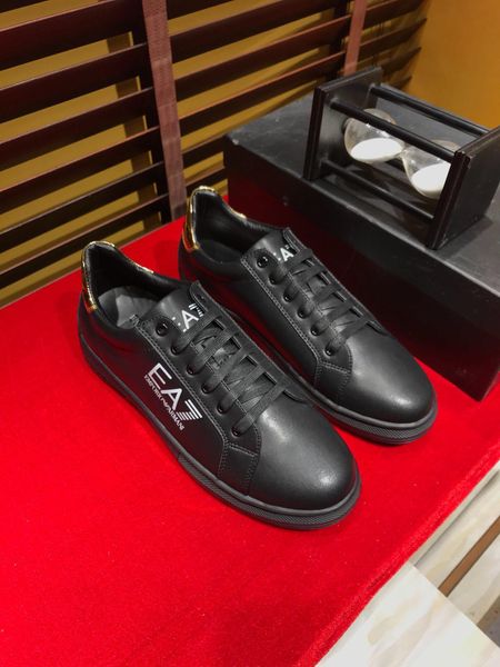 

2020-2019a autumn high-end custom leather men's outdoor casual shoes, high-quality fashion wild sports shoes, original box packaging, s
