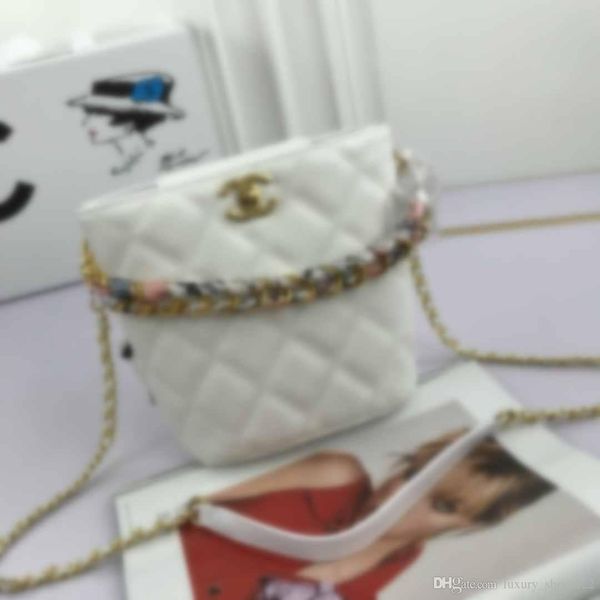 

the new wave of 2019 autumn and winter korean ling embroidery line mobile phoneaa