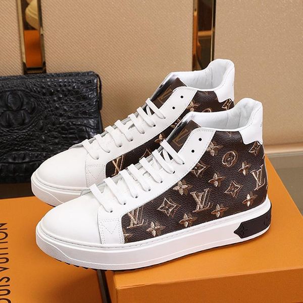 

lightweight mens shoes fashion designer breathable sports shoes lace -up plus size high casual men boots scarpe da uomo