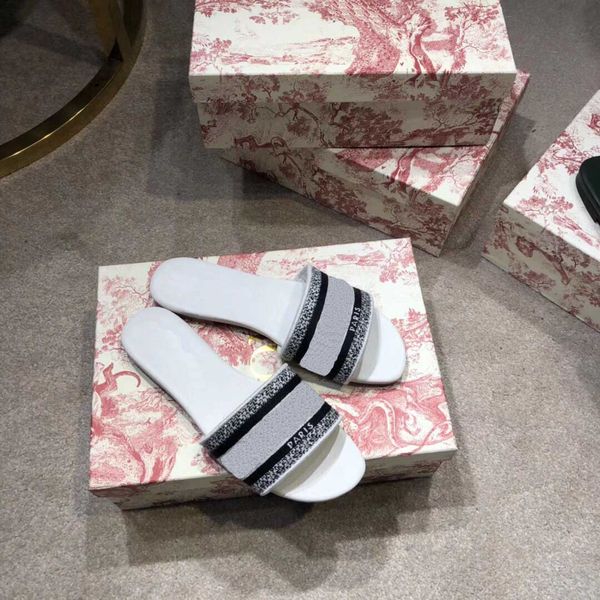 

2019 paris luxury designer quite nice summer sandals slide slippers ladies flip flops loafers print leather solid color 36-46 with box cs08, Black