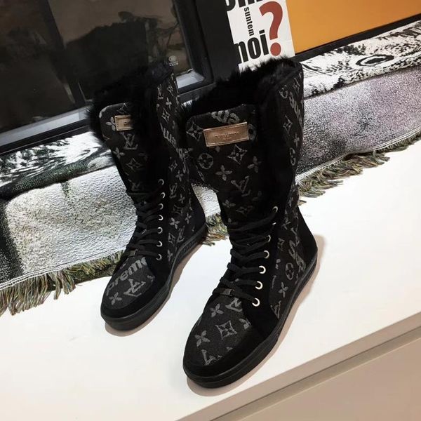 

2020 осенью и зимой новые ремни плюс бархатные толстые меховые ботинки женщин, спорта и отдыха плоские женские сапоги, оригинальная упаковка