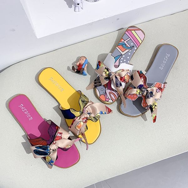 

internet celebrity women's beach 2019 new printed slippersbutterfly slippersh slippers flat fashion bow slippers women's shoes