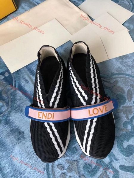 

xshfbcl new 2020 luxe men women white leather platform shoes progettista uomo black pink scarpa chaussures white sneaker