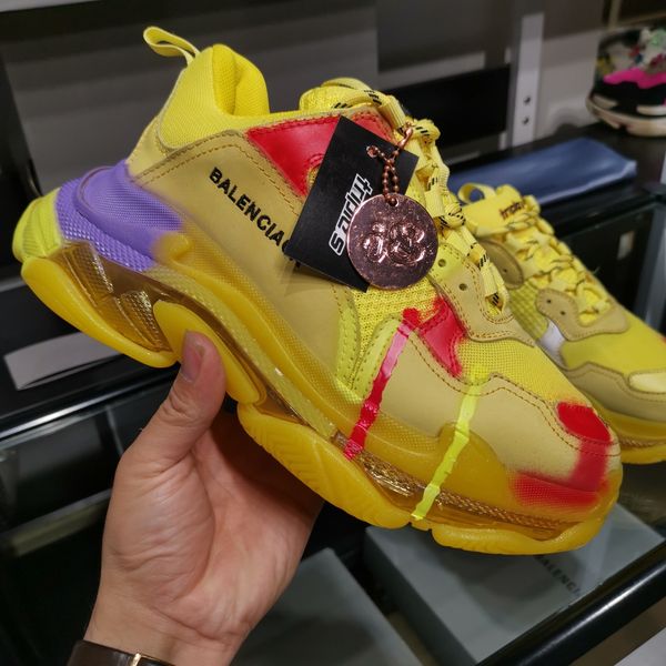 

2020im designer designs new leisure and entertainment hiking shoes, outdoor jungle adventure shoes, original packaging and box delivery, Black