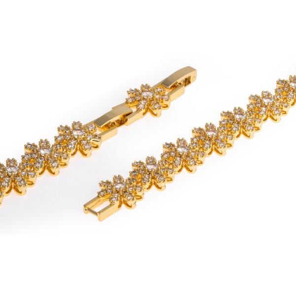 

european and american fashion jewelry copper plated gold wedding gifts versatile seven leaf lady bracelet, Golden;silver
