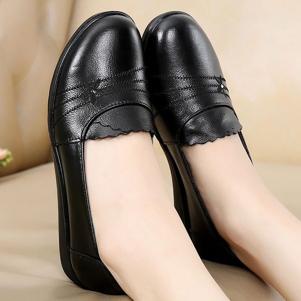 

plus size 41/42 female flats genuine leather shoes mom loafers casual shoes women loafers slip on for woman black flats
