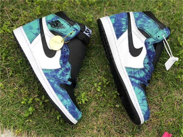 

2020 high og wmns tie-dye in jordan 1 retro brown university blue chicago white obsidian bred toe unc patent men women sneakers