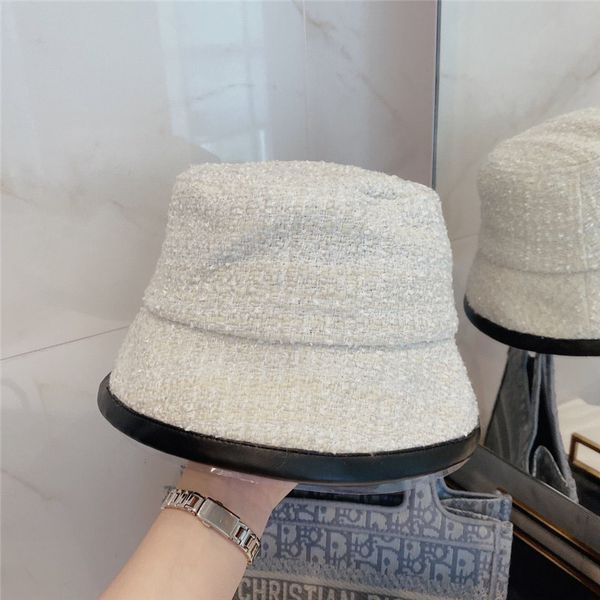 

2020 new bucket hat fashion leather edge fisherman cap classic travel sun hats men women autumn and winter caps