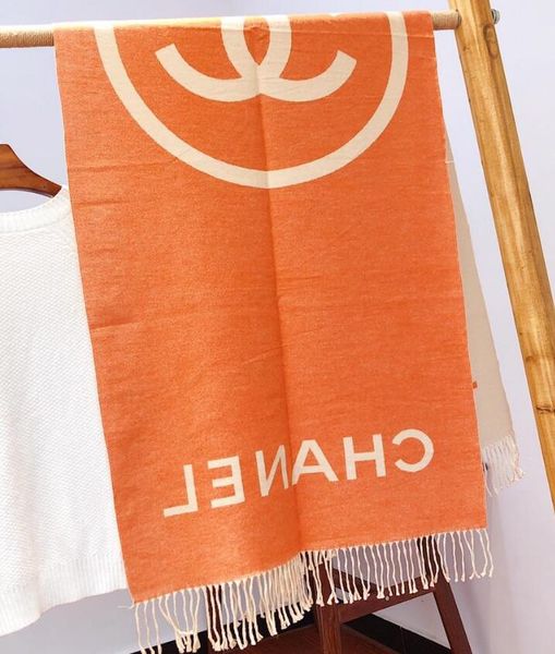 

the new 2019 winter scarf core yarn is soft and warm, double-sided, double-color and exquisite in size 180:70, Blue;gray