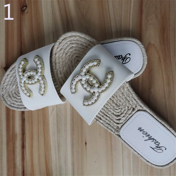 

20ss woman slippers women shoes ladies female indoor home flip flops fashion brand women lady beach summer slippers for women, White