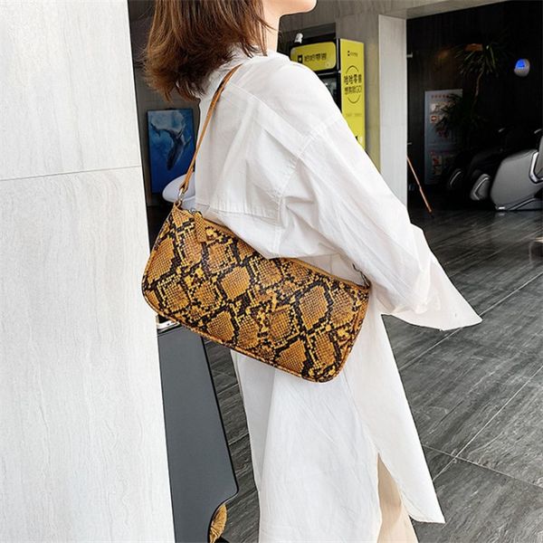 

european and american retro fashion design handbags new personalized printing casual one-shoulder small bag ing