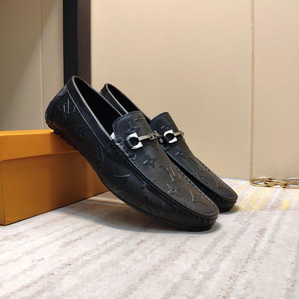 

2021g summer tide brand men 's fashion casual peas shoes ,versatile comfortable sports lazy shoes ,a full set of original shoe box 38, Black