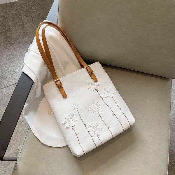

fashion flowers totes bags women large capacity women shoulder messenger bag female retro daily totes lady elegant handbags