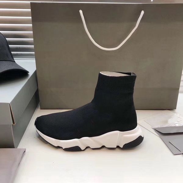 

sock shoes men and women shoes with black white the same tyep of hand-knitted light wear-resistant and trainers schoenen size 36-44, White;red