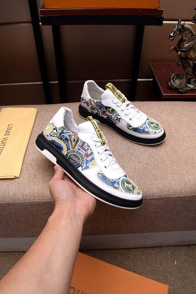 

2021r limited edition custom brand men 's breathable shoes fashion wild sports shoes casual shoes ,send the original box packaging 38, Black
