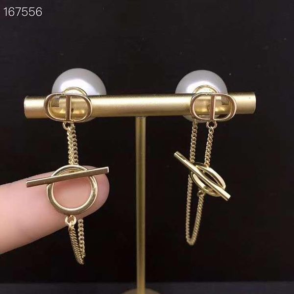 

европейские и американские моды продают жемчуг серьги письмо, Slivery;golden