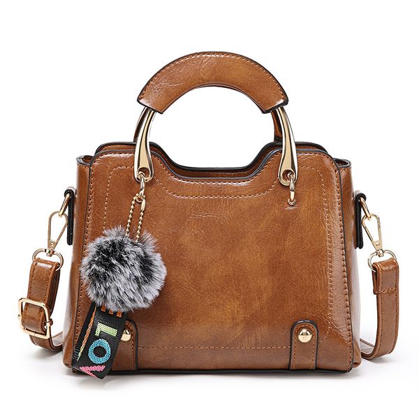 

2020 new women's handbags slung women's handbags fashion shoulder oil bags