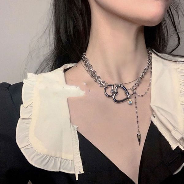 

fashion metal thick chain love buckle pendant temperament heart-shaped clavicle chain buckle neck girl, Golden;silver