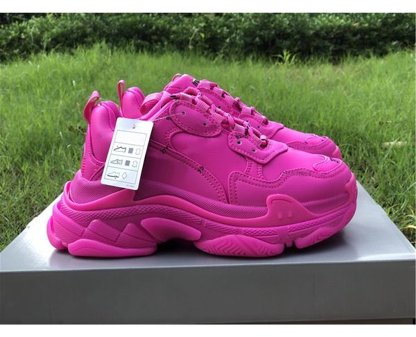 

pink allover logo triple s sneaker authentic womens designer basketball shoes pink black trainers sport sneakers