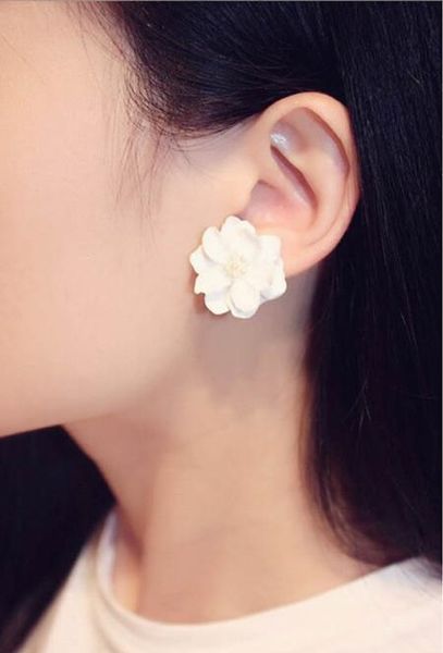 

new fashion big white flower earrings for women 2017 gold plated jewelry bijoux elegant01, Golden;silver