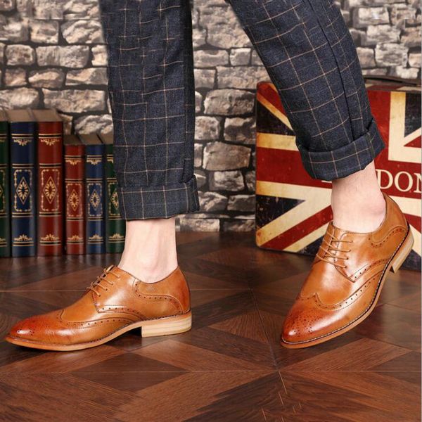 

dress shoes 2021 men business pointed toe wedding leather formal casual flats brand brogue brown red black