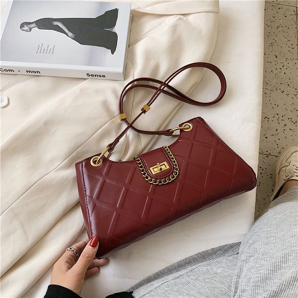 

personalized fashion shoulder bags for women metal chain messenger bag metal lock bag 2020 new