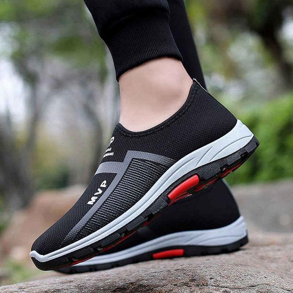 

low sport shoes men summer fashion sneakers for running plus size sports shoes man flat walking trainers black mesh shose i2