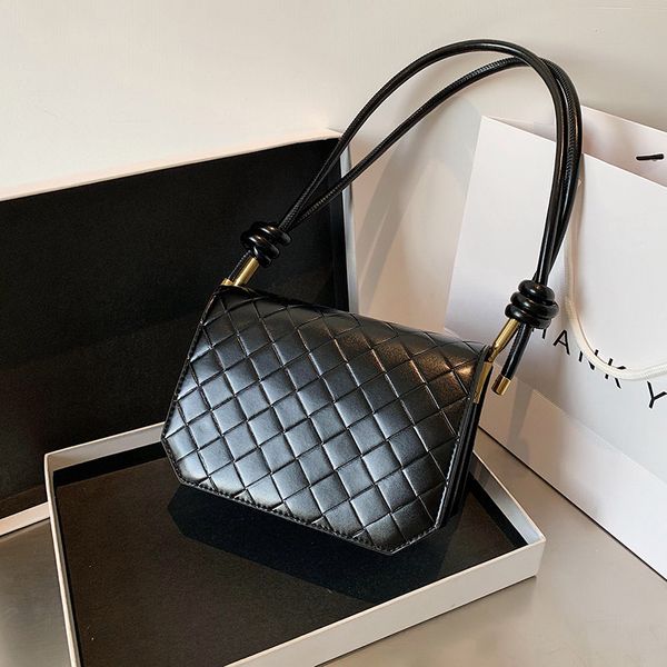 

тканые малый кожа pu crossbody сумки для женщин 2020 лето простой мешок плеча сумки способа повелительниц конструктора элегантная сумка нова