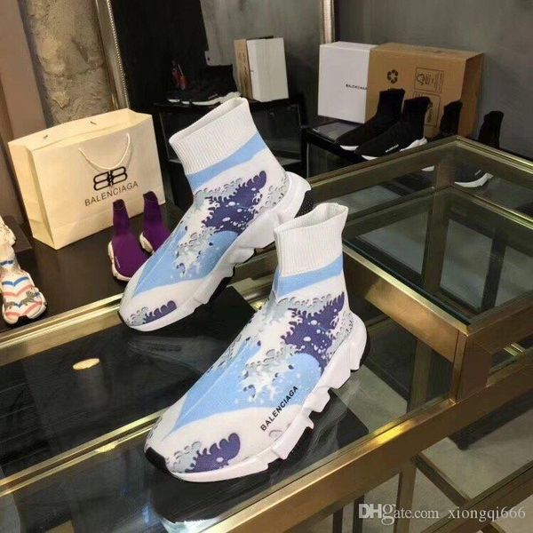 

men's and women's fashion casual sports shoes, high-end socks shoes, selling couple, Red;white