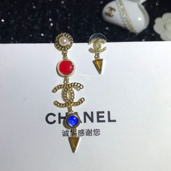 

luxury designer jewelry women earrings selling new fashion pearl letter earrings jewelry women earrings with box r8, Golden