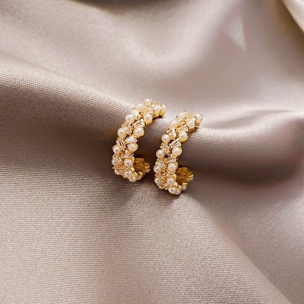 

stud korean fashion simple imitation pearl zircon c-shaped earrings temperament sweet girl women accessories jewelry, Golden;silver